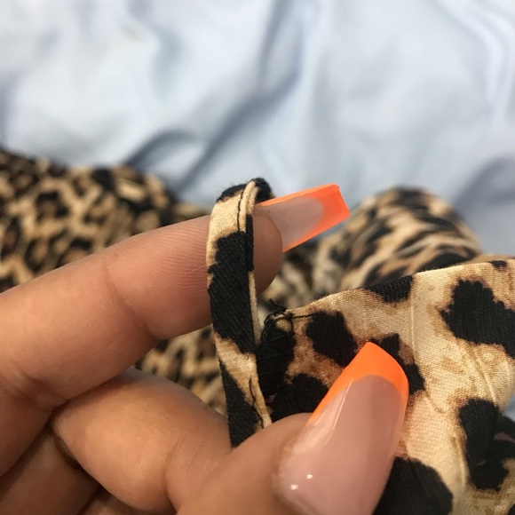 sold🚫 leopard print halter tank - Picture 4 of 4